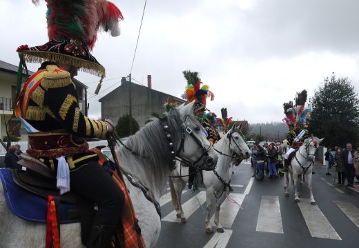 O desfile dos ‘xenerais da Ulla’ en Fonte Díaz pecha o entroido no Concello de Touro ata o 2018